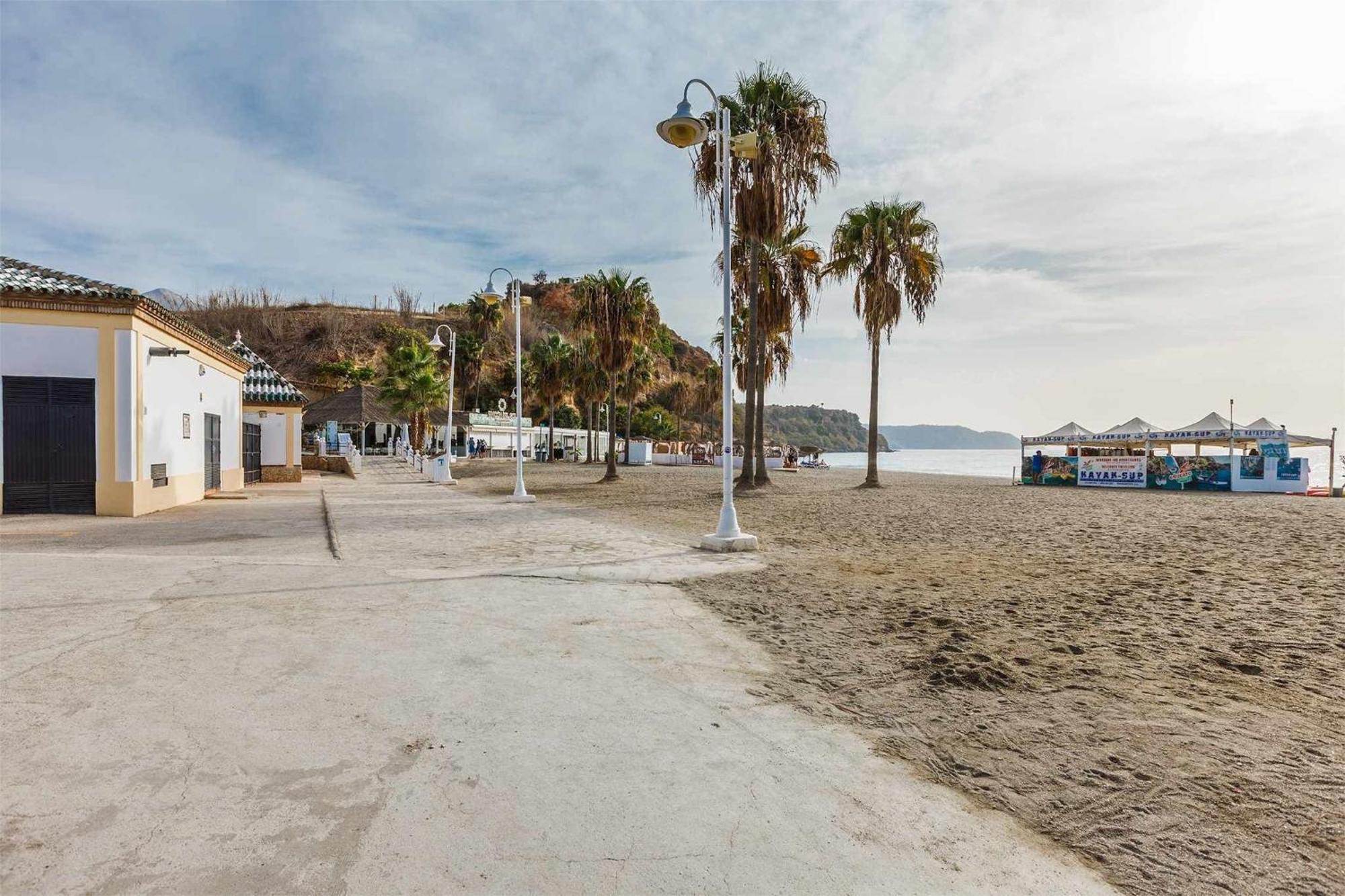 A&N Burriana Beach Nerja Bagian luar foto