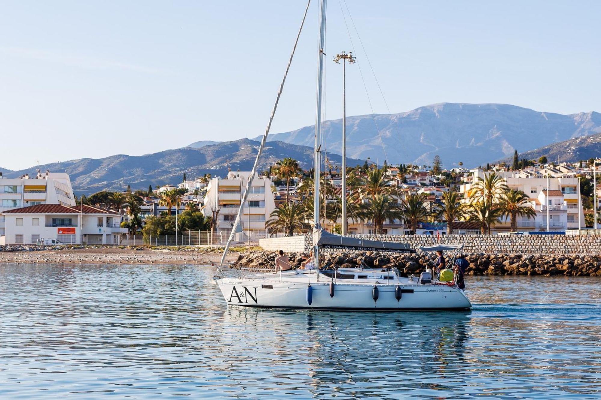 A&N Burriana Beach Nerja Bagian luar foto