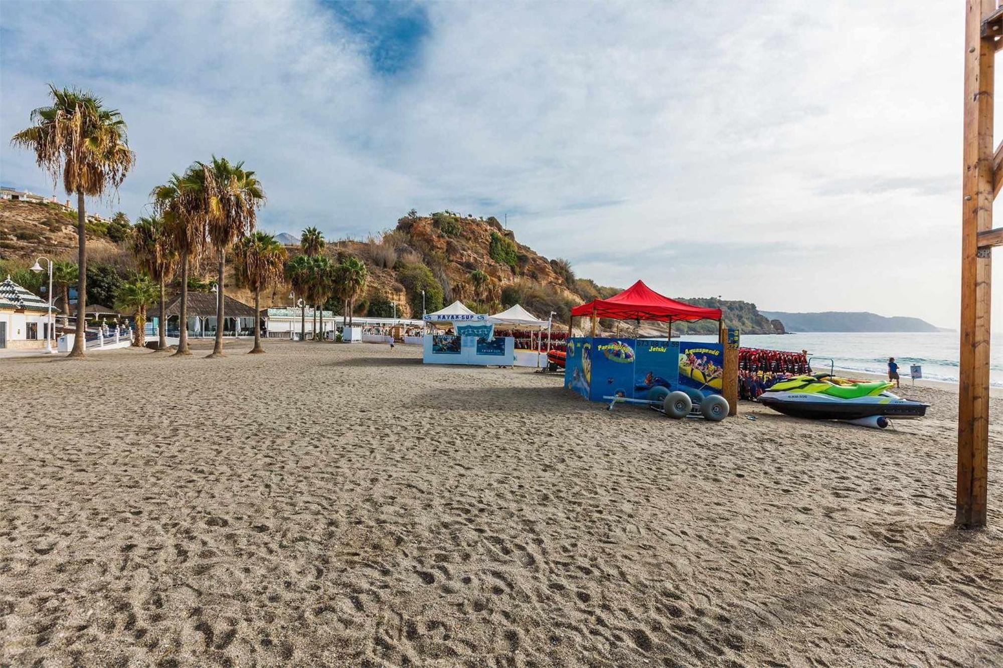 A&N Burriana Beach Nerja Bagian luar foto