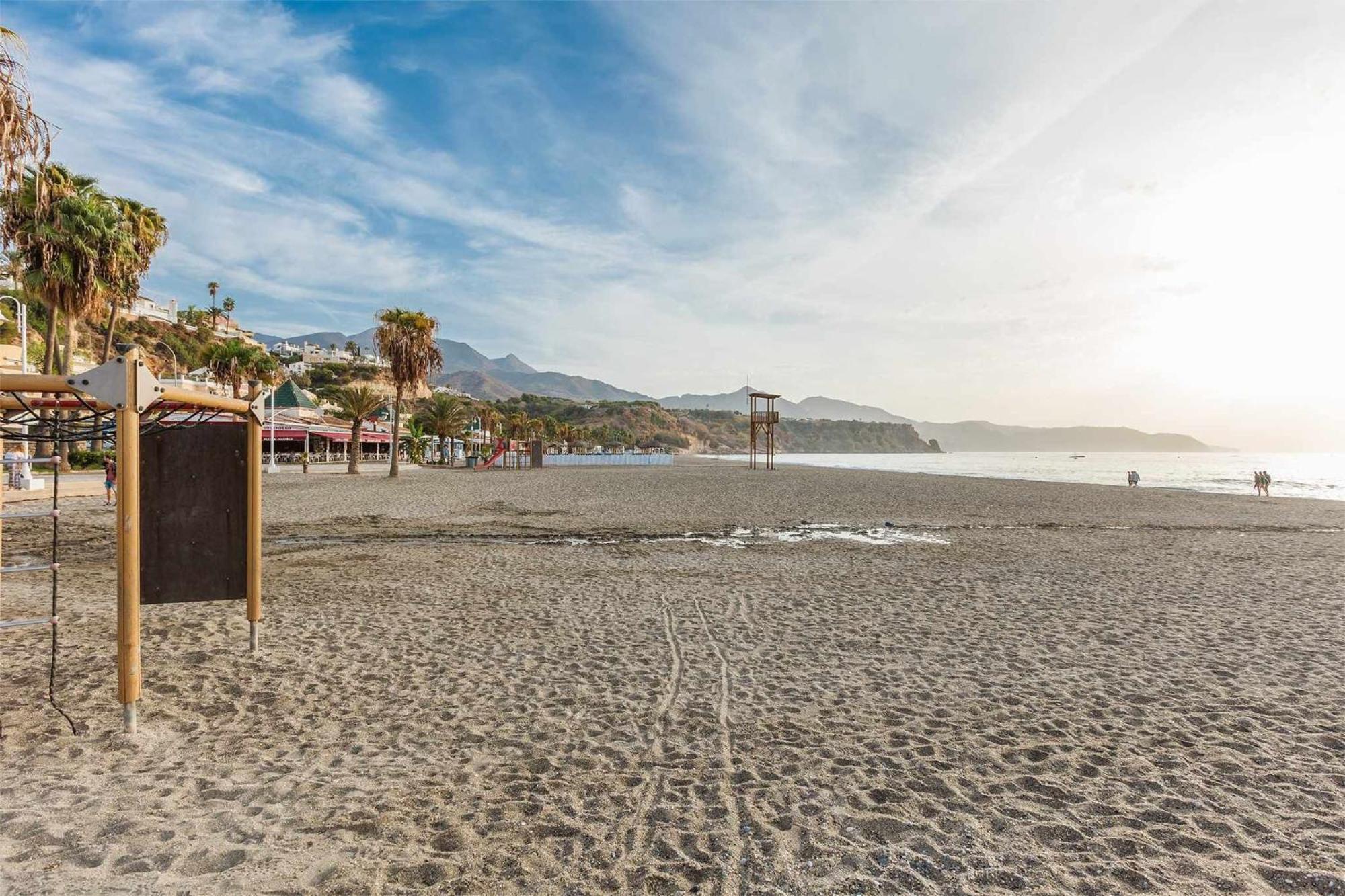 A&N Burriana Beach Nerja Bagian luar foto