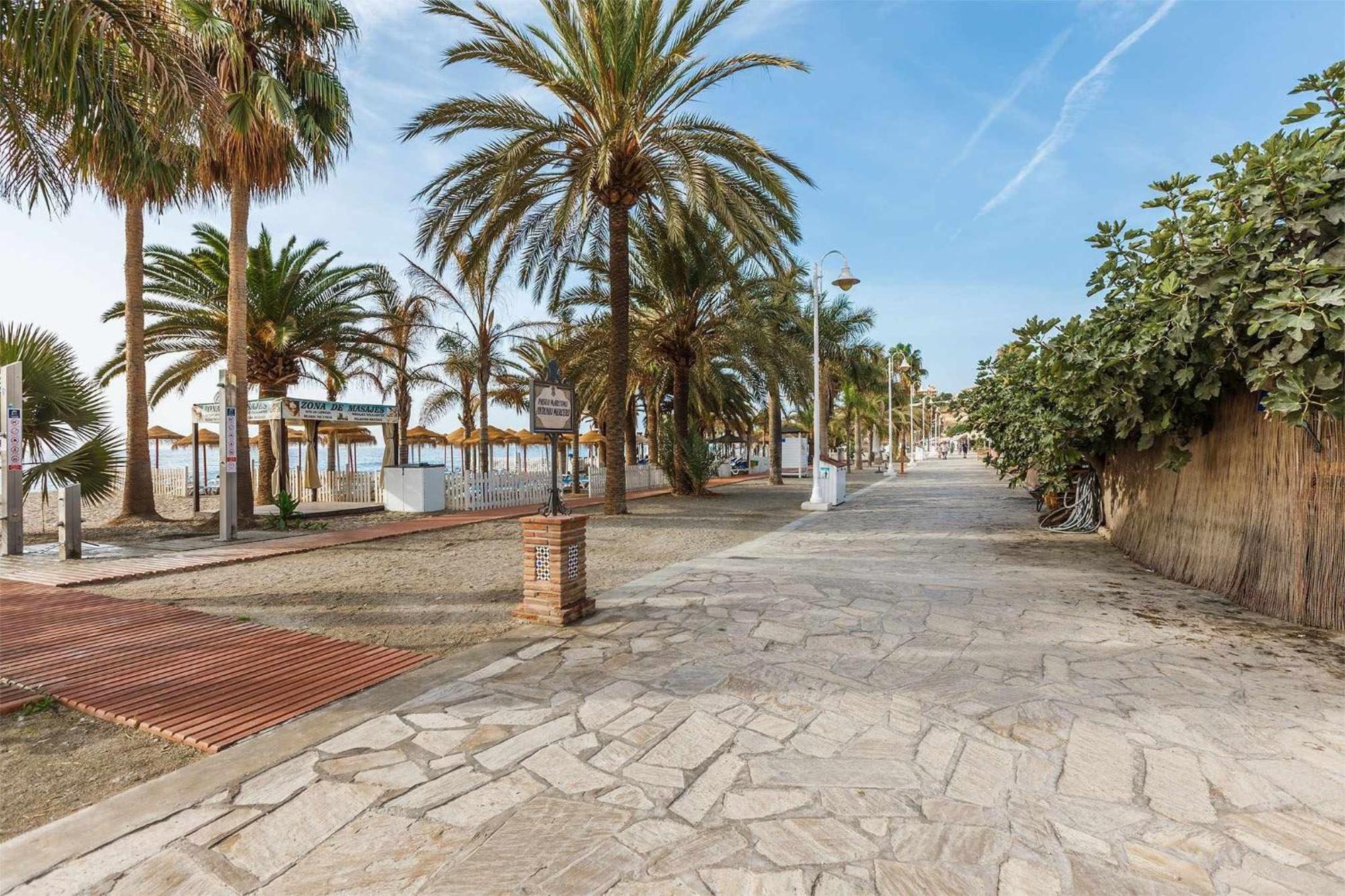 A&N Burriana Beach Nerja Bagian luar foto